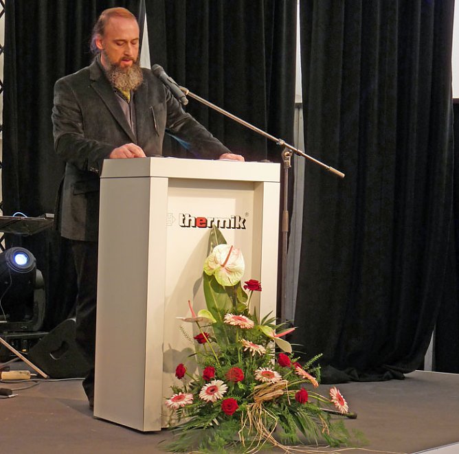 Lieberknecht bei Thermik (Foto: Karl-Heinz Herrmann) Lieberknecht bei Thermik (Foto: Karl-Heinz Herrmann)