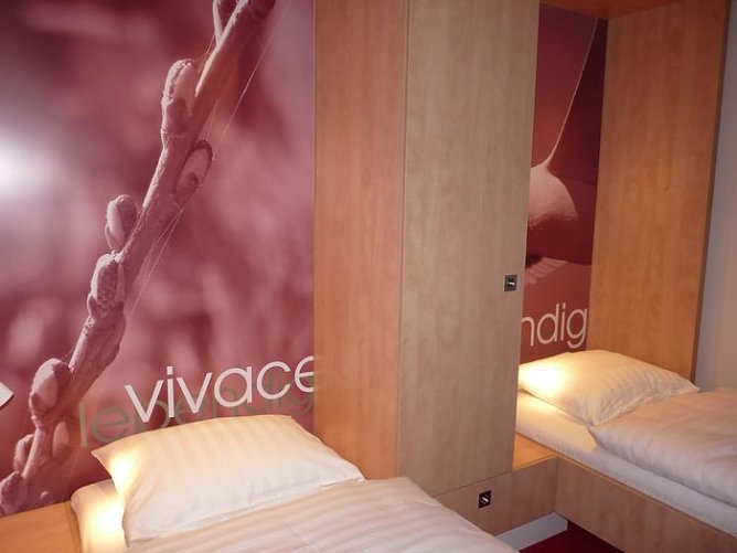 Andrang bei Besichtigung (Foto: Karl-Heinz Herrmann) Andrang bei Besichtigung (Foto: Karl-Heinz Herrmann)