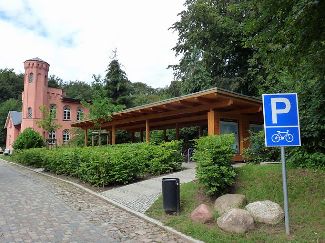 Drei Scheiben abschneiden (Foto: Karl-Heinz Herrmann) Drei Scheiben abschneiden (Foto: Karl-Heinz Herrmann)