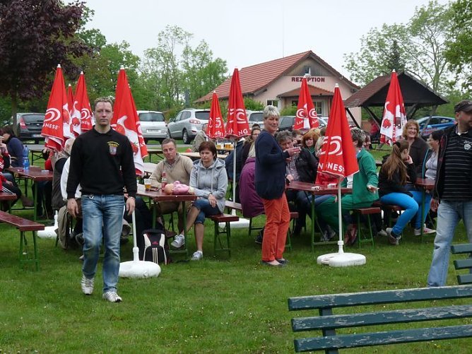 Pfingsten auf der Feuerkuppe (Foto: Karl-Heinz Herrmann) Pfingsten auf der Feuerkuppe (Foto: Karl-Heinz Herrmann)