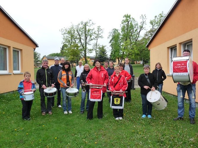 Pfingsten auf der Feuerkuppe (Foto: Karl-Heinz Herrmann) Pfingsten auf der Feuerkuppe (Foto: Karl-Heinz Herrmann)
