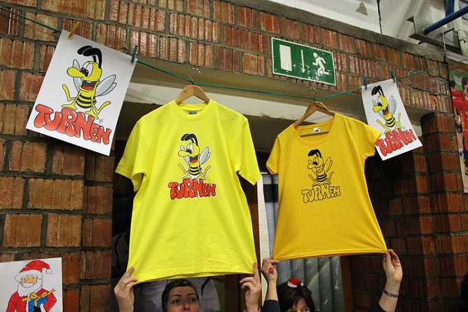 Jubiläums Weihnachtsturnen (1) (Foto: Karl-Heinz Herrmann) Jubiläums Weihnachtsturnen (1) (Foto: Karl-Heinz Herrmann)