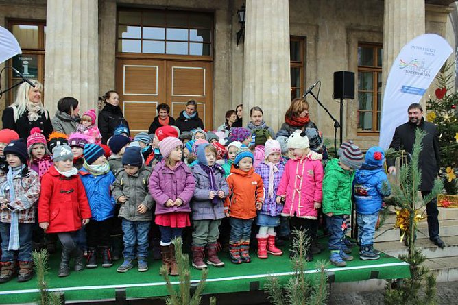 Weihnachtsmarkt gestartet (Foto: Karl-Heinz Herrmann) Weihnachtsmarkt gestartet (Foto: Karl-Heinz Herrmann)
