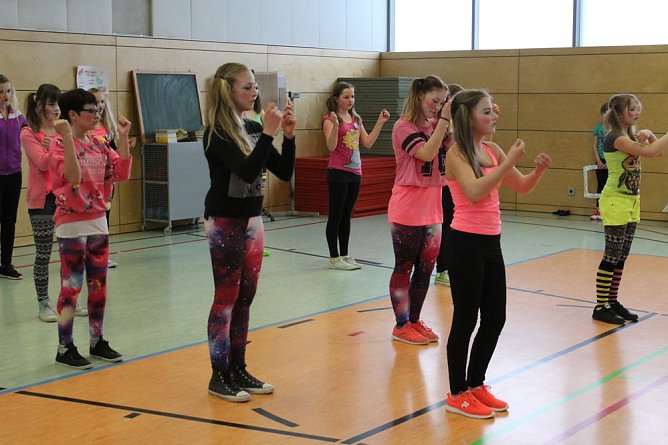 Ein großartiges Schulfest (Foto: Karl-Heinz Herrmann) Ein großartiges Schulfest (Foto: Karl-Heinz Herrmann)