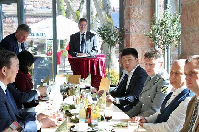 Grund regte Delegationsaustausch Nordthüringen Mongolei an (Foto: Karl-Heinz Herrmann) Grund regte Delegationsaustausch Nordthüringen Mongolei an (Foto: Karl-Heinz Herrmann)