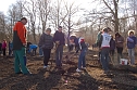 Baumpflanzung am Kyffhäuser (Foto: Andreas Knoll) Baumpflanzung am Kyffhäuser (Foto: Andreas Knoll)
