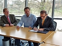 Konzessionsvertrag unterzeichnet (Foto: Karl-Heinz Herrmann)