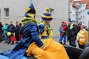 N&auml;rrinnen und Narren ziehen durch die Stadt (2) (Foto: Karl-Heinz Herrmann)