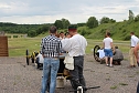 Sponsoren beim Schie&szlig;en auf dem Dickkopf (Foto: Karl-Heinz Herrmann)