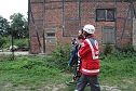 Am Gelände des Eisenbahnvereines in der Erfurter Straße / Am Petersenschacht fand am späten Nachmittag eine Rettungsgroßübung statt (<b>Update</b>)... Die diesjährigen Großübung fand in der Nähe des Hauptbahnhofs in Sondershausen statt. Alle drei Jahr steht so eine Großübung auf dem Plan. Waren es beim beim letzten Mal 30 Verletzte in einem Eisenbahnwaggon, waren dieses dieses Mal "nur" acht verl (Foto: Karl-Heinz Herrmann) Am Gelände des Eisenbahnvereines in der Erfurter Straße / Am Petersenschacht fand am späten Nachmittag eine Rettungsgroßübung statt (<b>Update</b>)... Die diesjährigen Großübung fand in der Nähe des Hauptbahnhofs in Sondershausen statt. Alle drei Jahr steht so eine Großübung auf dem Plan. Waren es beim beim letzten Mal 30 Verletzte in einem Eisenbahnwaggon, waren dieses dieses Mal "nur" acht verl (Foto: Karl-Heinz Herrmann)