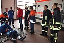 Junge Feuerwehrleute bei DRK-Ausbildung (Foto: Karl-Heinz Herrmann) Junge Feuerwehrleute bei DRK-Ausbildung (Foto: Karl-Heinz Herrmann)