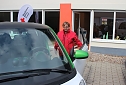 DRK mit E-Auto zum Testen (Foto: Karl-Heinz Herrmann)