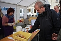 Essen für den guten Zweck (Foto: Karl-Heinz Herrmann) Essen für den guten Zweck (Foto: Karl-Heinz Herrmann)