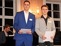 Absolventen für ausgezeichnete Ausbildungsergebnisse geehrt (Foto: Karl-Heinz Herrmann) Absolventen für ausgezeichnete Ausbildungsergebnisse geehrt (Foto: Karl-Heinz Herrmann)