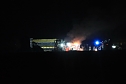 LKW-Brand auf einem Feld (Foto: S.Dietzel)