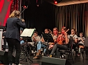 Die Sch&uuml;ler der Franzbergschule stimmten mit einer Darbietung aus ihrem Musikprojekt Ukulele trifft Popmusik" auf den Unternehmerabend ein (Foto: Janine Skara)
