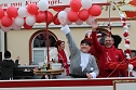 Ein bunter Karnevalszug zog sich am Rosenmontag durch Sondershausen (Foto: Eva Maria Wiegand)
