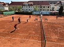 Erfolgreicher Tag der offenen Tür beim Tennis Verein Blau-Weiß in Sondershausen (Foto: Juliane Rückebeil) Erfolgreicher Tag der offenen Tür beim Tennis Verein Blau-Weiß in Sondershausen (Foto: Juliane Rückebeil)
