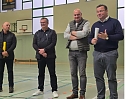 Landesmeisterschaft des TBRSV in Sondershausen:  Hallenboccia Dieter Schindler, TBRSV Pr&auml;sidenten Volker Stietzel, B&uuml;rgermeister Steffen Grimm der Stadt Sondershausen und Landtagsabgeordneter Stefan Schard (CDU) (Foto: Gesch&auml;ftsf&uuml;hrer TBRSV  Gabor Uslar und weitere Anwesende )
