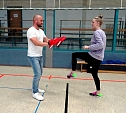 Lehrgang für Selbstverteidigung und Selbstbehauptung für Frauen in der Zweifelderhalle in Bad Frankenhausen (Foto: Peter Keßler) Lehrgang für Selbstverteidigung und Selbstbehauptung für Frauen in der Zweifelderhalle in Bad Frankenhausen (Foto: Peter Keßler)