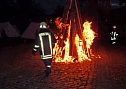 Feuerschau zum Bauernmarkt (Foto: Karl-Heinz Herrmann)