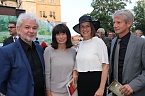 Ofenpraline zur Premiere (Foto: Karl-Heinz Herrmann)