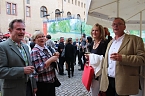 Ofenpraline zur Premiere (Foto: Karl-Heinz Herrmann)