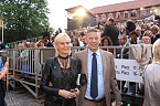 Ofenpraline zur Premiere (Foto: Karl-Heinz Herrmann)