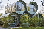 Bild: SwissTubes auf TCS Camping Thunersee (Foto: www.glambing.info)