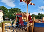 Riesiges Playmobil-Aktivschiff in der Kita Sonnenk&auml;fer wurde geentert! (Foto: Stadt Greu&szlig;en)