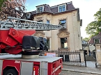 Bild: Sondersh&auml;user Feuerwehr &uuml;bt den Ernstfall (Foto: Marko Zelmer)
