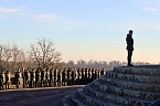 Verleihung des Fahnenbandes vor dem Kyffh&auml;user Denkmal (Foto: Eva Maria Wiegand)