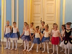 Die Tänzer und Tänzerinnen im Blauen Saal in Sondershausen (Foto: Tanzstudio Radeva) Die Tänzer und Tänzerinnen im Blauen Saal in Sondershausen (Foto: Tanzstudio Radeva)