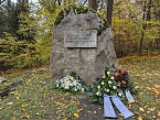 Gedenken an die Pogromnacht 1938 auf dem J&uuml;dischen Friedhof in Sondershausen (Foto: Janine Skara)