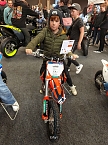 Peter Blei unterwegs auf der Motorradmesse (Foto: Peter Blei) Peter Blei unterwegs auf der Motorradmesse (Foto: Peter Blei)