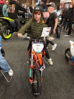 Peter Blei unterwegs auf der Motorradmesse (Foto: Peter Blei) Peter Blei unterwegs auf der Motorradmesse (Foto: Peter Blei)