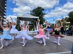 Das Tanzstudio Radeva begeistert bei Auftritten in Nordhausen und Sondershausen (Foto: Dimitar Radev) Das Tanzstudio Radeva begeistert bei Auftritten in Nordhausen und Sondershausen (Foto: Dimitar Radev)