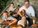 Taduas (Foto: Philipp Lang, Anna Kermer, Caterina Caspari und Adam Kovacs) Taduas (Foto: Philipp Lang, Anna Kermer, Caterina Caspari und Adam Kovacs)