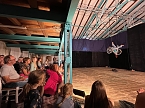 Picknick und Performance - die CircusMühle Kelbra lud am Wochenende zum gemütlichen Beisammensein (Foto: sha) Picknick und Performance - die CircusMühle Kelbra lud am Wochenende zum gemütlichen Beisammensein (Foto: sha)
