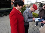 Fahnenband verliehen (Foto: Karl-Heinz Herrmann)