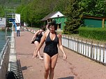 Spa&szlig; beim Anbaden (Foto: Karl-Heinz Herrmann)