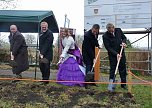 Kurparkerweiterung mit Spatenstich begonnen (Foto: Karl-Heinz Herrmann)