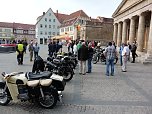 Oldtimer auf Markt (Foto: Karl-Heinz Herrmann)