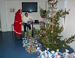 Kindern vorfristige Weihnacht beschert (Foto: Karl-Heinz Herrmann)
