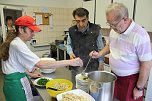 Mit links gekocht (Foto: Die Linke - Artern) Mit links gekocht (Foto: Die Linke - Artern)