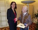 Ehrenbrief erhalten (Foto: Karl-Heinz Herrmann)
