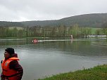 Übung auf dem Wasser (Foto: Karl-Heinz Herrmann) Übung auf dem Wasser (Foto: Karl-Heinz Herrmann)