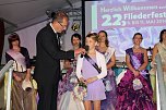 Wahl der Fliederkönigin (Foto: Karl-Heinz Herrmann) Wahl der Fliederkönigin (Foto: Karl-Heinz Herrmann)