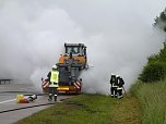 Feuer auf der Autobahn (Foto: API)