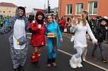 N&auml;rrinnen und Narren zogen durch Sondershausen (1) (Foto: Karl-Heinz Herrmann)